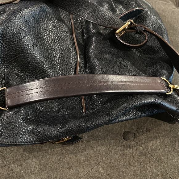 Louis Vuitton Selene Handbag Mahina leather mm - Picture 8 of 16